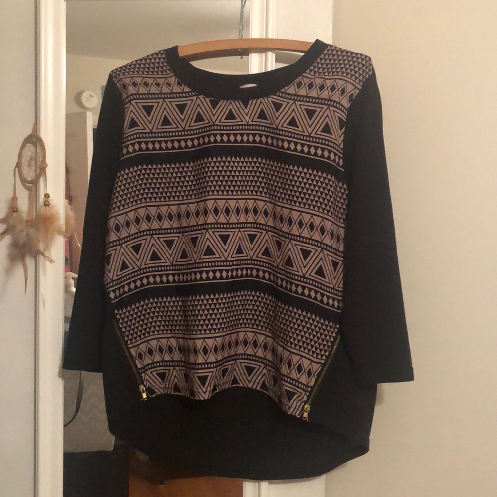 Breezy half sleeve top/ like new!